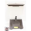 Image 1 : NEW CARLISLE SQUARE 3 GALLON LIQUID DISPENSER W/