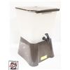 Image 2 : NEW CARLISLE SQUARE 3 GALLON LIQUID DISPENSER W/