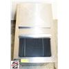 Image 2 : 25" X 15" X 20" STAINLESS STEEL ICE BIN