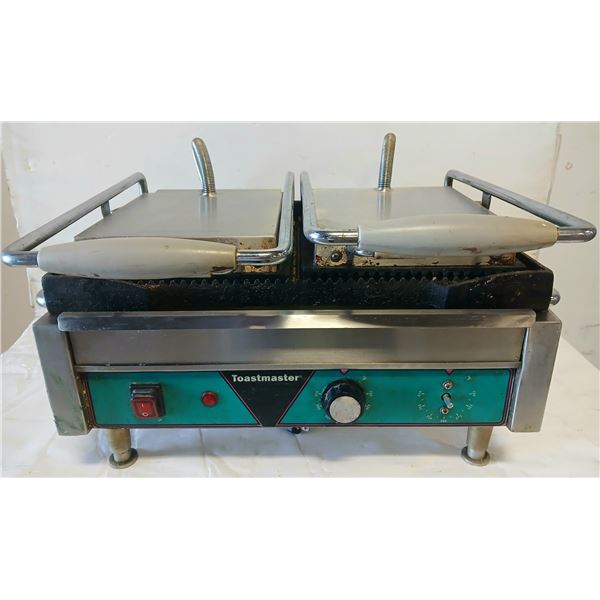 TOASTMASTER PANINI PRESS - 2900W