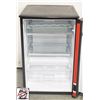 Image 3 : DANBY TEAM CANADA MINI FRIDGE