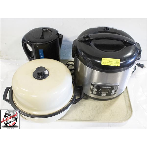 TRAY W/ RICE COOKER STEAMER AND ELECTRIC KETTLE