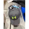 Image 2 : Group of Under Armour Youth caps - Universal Size