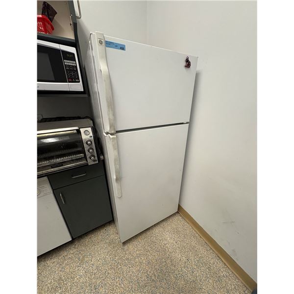 GE Fridge (Tested Working)