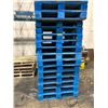 Image 2 : Group of blue pallets
