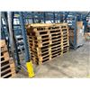 Image 3 : Large group of assorted pallets