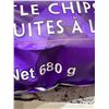 Image 4 : Pallet of Maui Sweet Onion Kettle Chips - BB 2025 MR 10