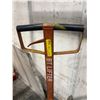 Image 2 : BL Lifter pallet jack (missing wheel)