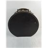 Image 8 : Vintage Eaton's Hat Box w/Hat Pins - 17.5" Diameter x 9" High