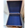 Image 6 : Hohner Student II Accordian in Case-case has some damage - Pick Up Preferred