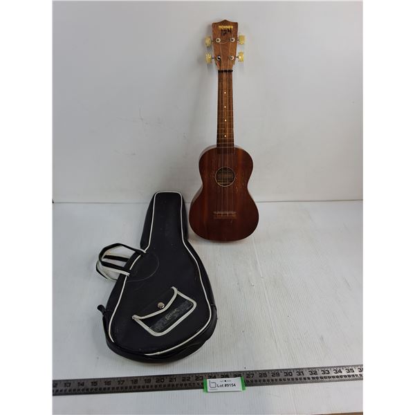 Vintage Hohner Ukelele w/Tote