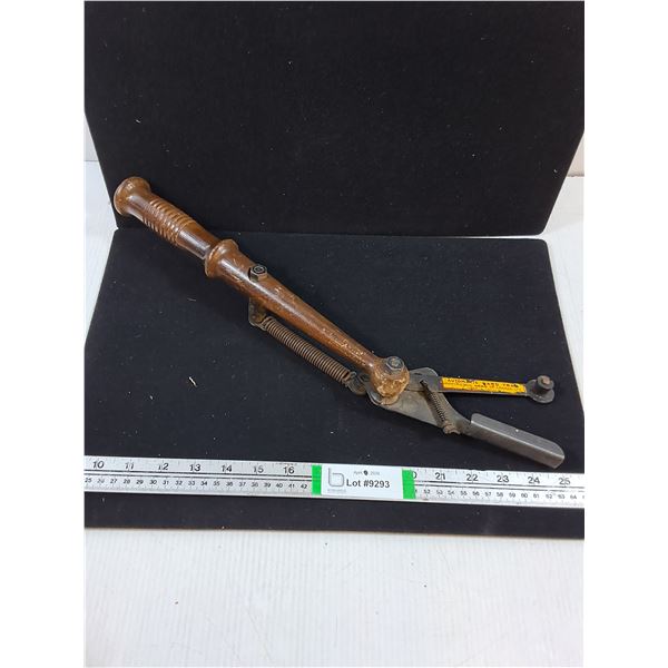 Vintage Remington Arms Co. Hand Trap Thrower