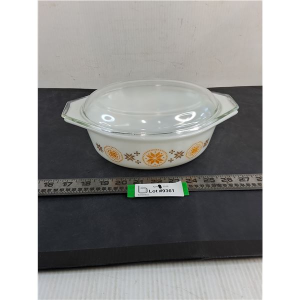 Vintage Pyrex 1.5 Quart "Town & Country" Casserole Dish w/Lid