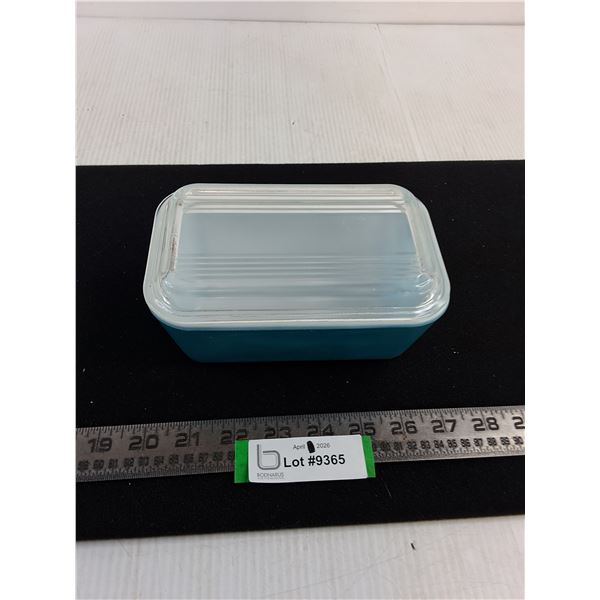 Vintage Pyrex Refrigerator Dish
