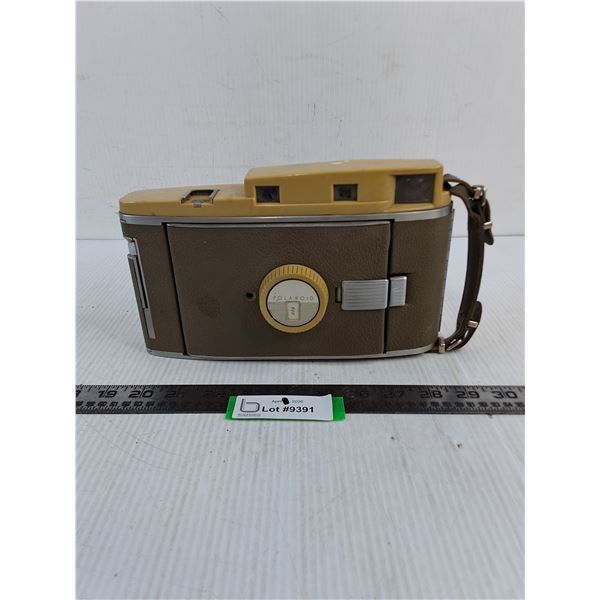Vintage Polaroid 800 Land Camera