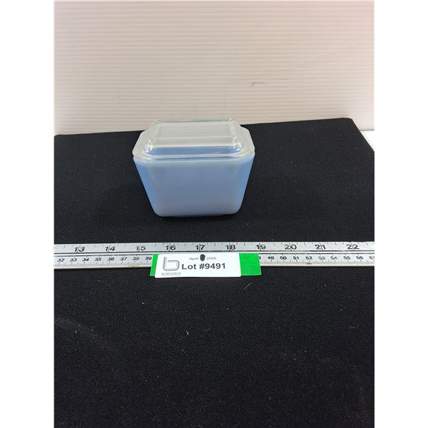 Pyrex Delphite Refrigerator Dish with Lid