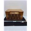 Image 1 : Late 1930's Viking Model EMB62-416 Radio
