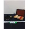 Image 2 : Glass Salt & Pepper chess game