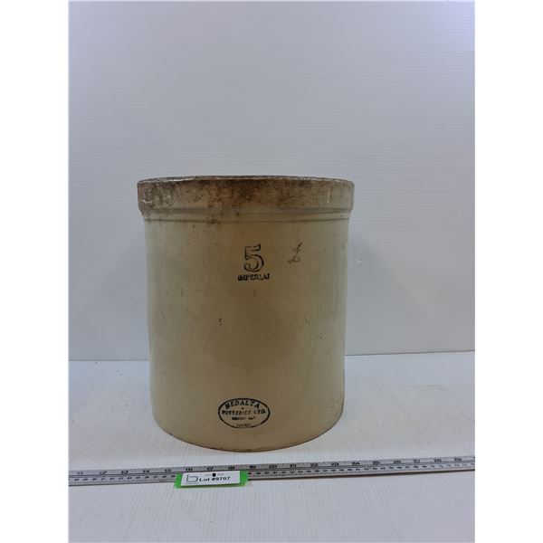 # Medalta 5 Imperial Crock- CANNOT SHIP