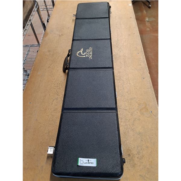 Ducks Unlimited Rifle Storage Case 1 Corner Damaged - 52x11x4" - Cannot Ship