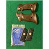 Image 1 : Handgun Grips and Screws