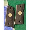 Image 6 : Handgun Grips and Screws