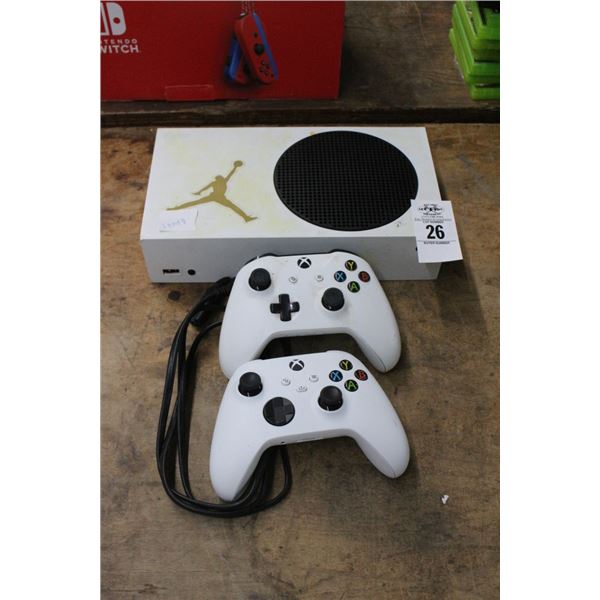 Xbox Series X  w/2 Controllers