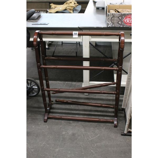 Quilt Rack - Needs Glue