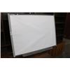 Image 1 : Large Smart Board