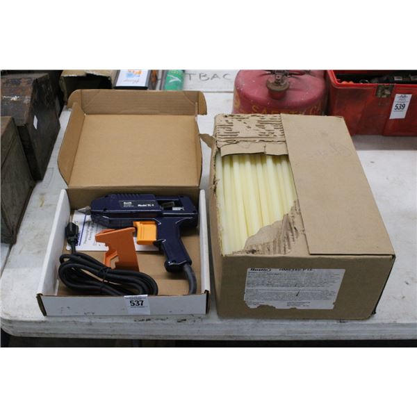 Bostitch TG4 Electric Glue Gun, Box of Glue Sticks