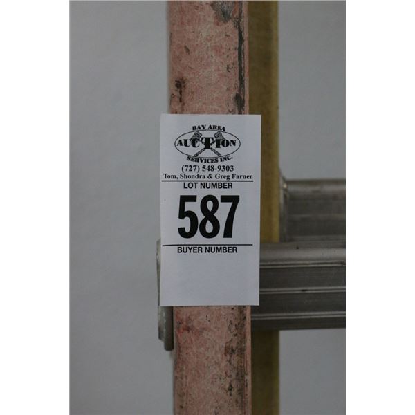 Werner FG  28'  Ext. Ladder