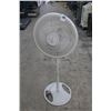 Image 1 : Galaxy White Plastic Pedestal Fan