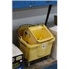 Image 1 : Mop Bucket