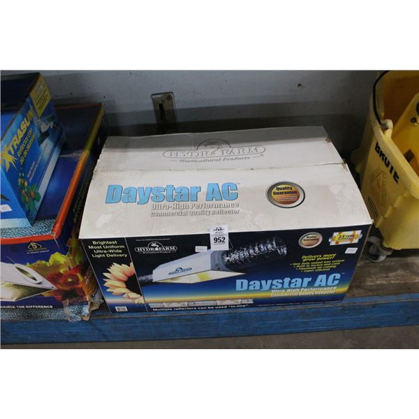 Hydrofarm Day Star A/C Commercial Reflector