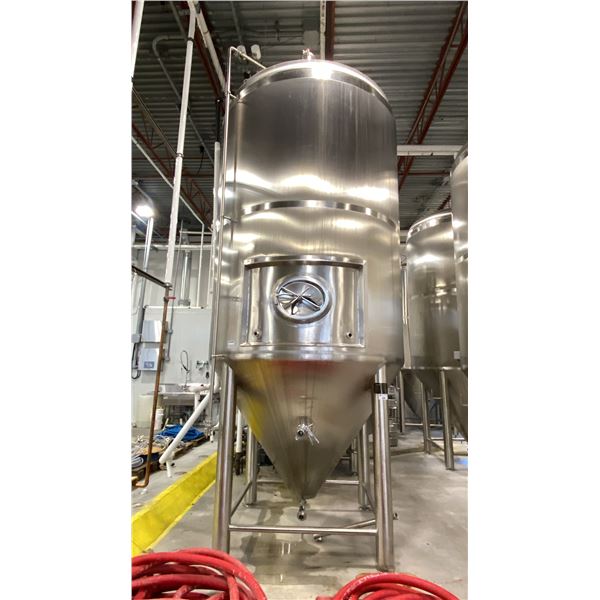 CHENGUAN INDUSTRY 12,000-LITER STAINLESS STEEL FERMENTATION TANK UNDER TOFFLON JOY