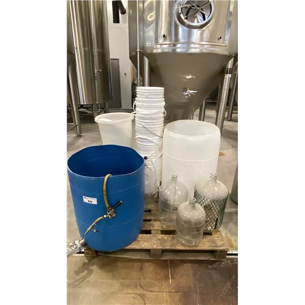 PALLET OF MIXED ITEMS INCL GLASS CARBOY, CUTOFF BARRELS, BUCKETS AND MORE