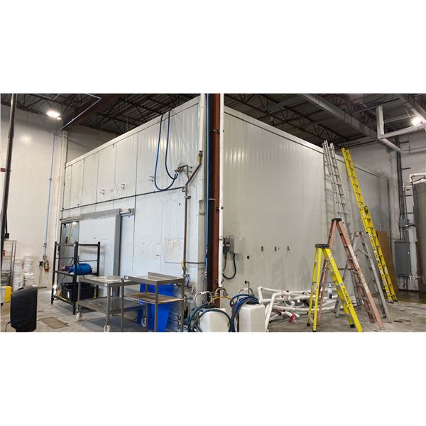 ZEROLOC WALK-IN COOLER WITH KE2 THERMSOLUTIONS CONTROL PANEL - APPROX 27'L X 36'D X 15'H FEET