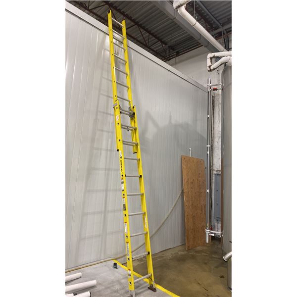 FEATHERLITE 6920 INDUSTRIAL-GRADE FIBERGLASS EXTENSION LADDER 20-FOOT