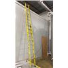 Image 1 : FEATHERLITE 6920 INDUSTRIAL-GRADE FIBERGLASS EXTENSION LADDER 20-FOOT