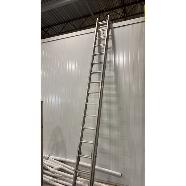 LOUISVILLE LM28340 ALUMINUM EXTENSION LADDER 40-FOOT