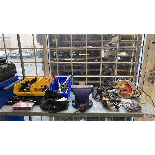 SHELF OF ASSORTED POWER TOOLS & HAND TOOLS, LARGE VISE AND PLASTIC ORGINIZERS
