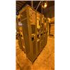 Image 12 : GROUP OF (5) FREE STANDING EMPLOYEE LOCKERS