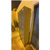 Image 5 : GROUP OF (5) FREE STANDING EMPLOYEE LOCKERS