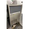 Image 1 : BREMA COMMERCIAL ICE MAKER