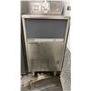 Image 2 : BREMA COMMERCIAL ICE MAKER