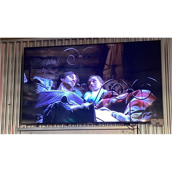 SAMSUNG 55" TV WITH REMOTE AND WALL MOUNT