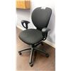 Image 2 : BLACK FABRIC UPHOLSTERED OFFICE CHAIR