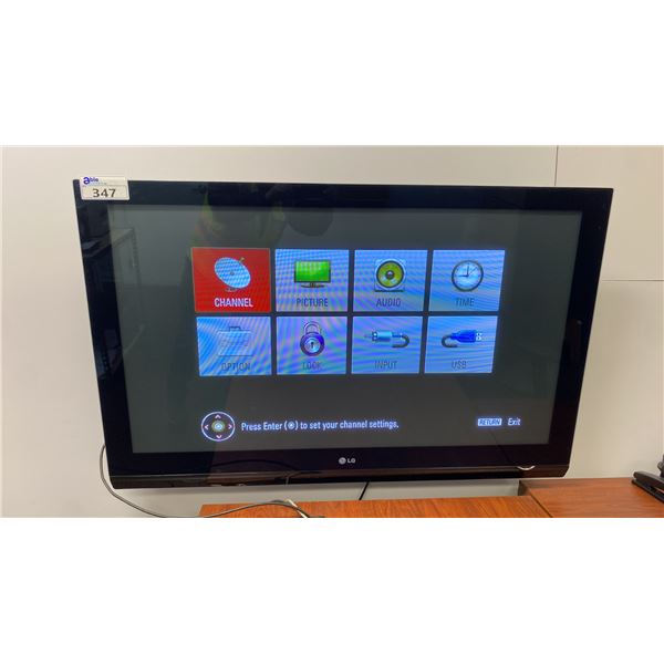 50" LG TV WITH WALL MOUNT *NO REMOTE*