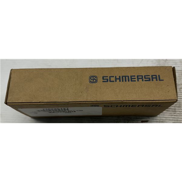 Schmersal #151158892 / T4VH 336-11Z-M20 Limit Switch