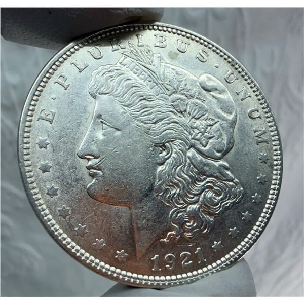 MORGAN SILVER DOLLAR - 1921